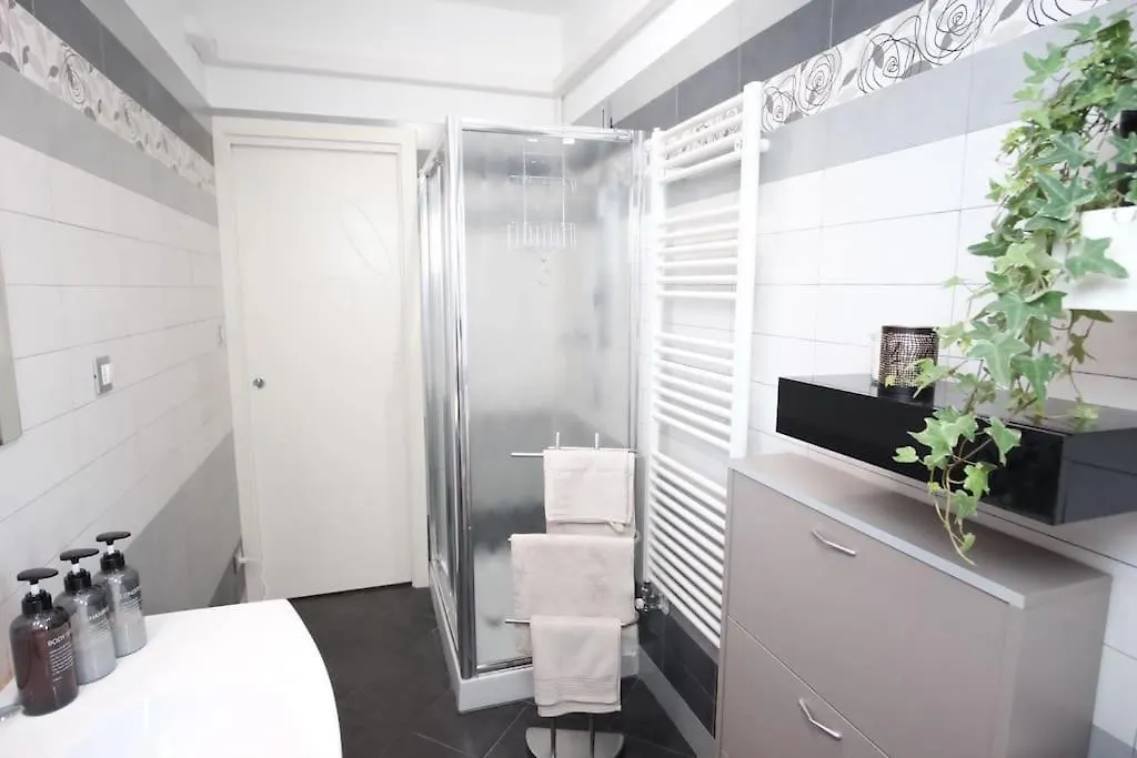 A Due Passi Dal Mare Apartment Bordighera