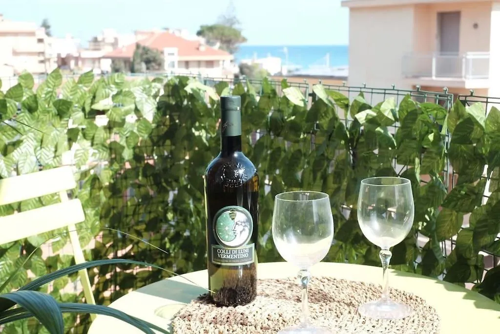 A Due Passi Dal Mare Apartment Bordighera 0*,